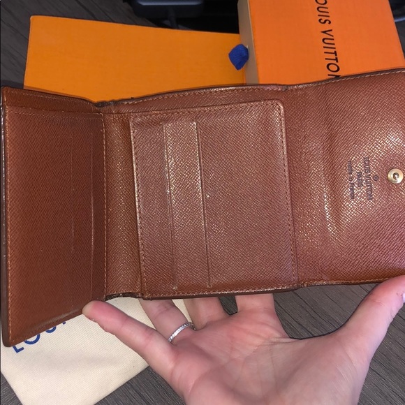Louis Vuitton Elise Wallet - Picture 9 of 13